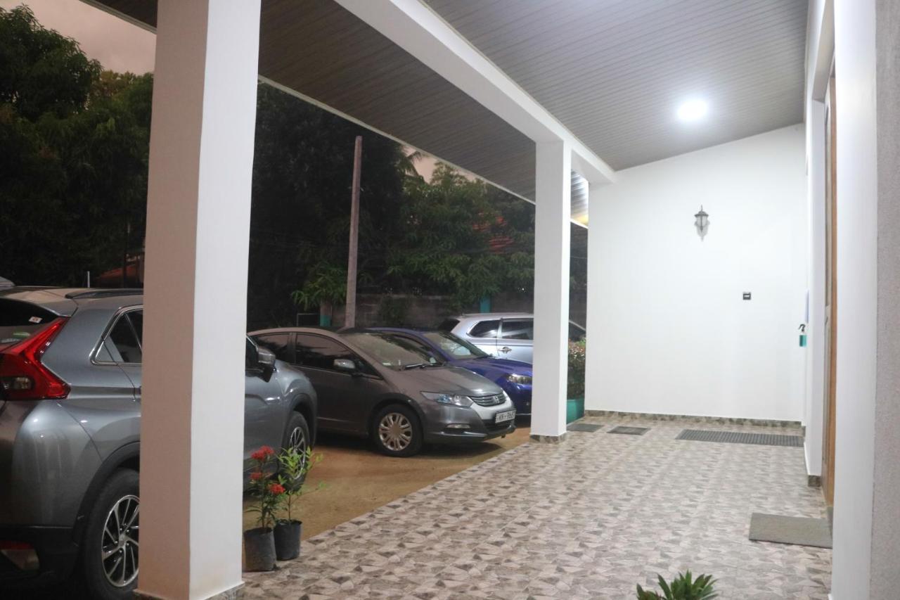 Divine Villa Anuradhapura Exteriör bild