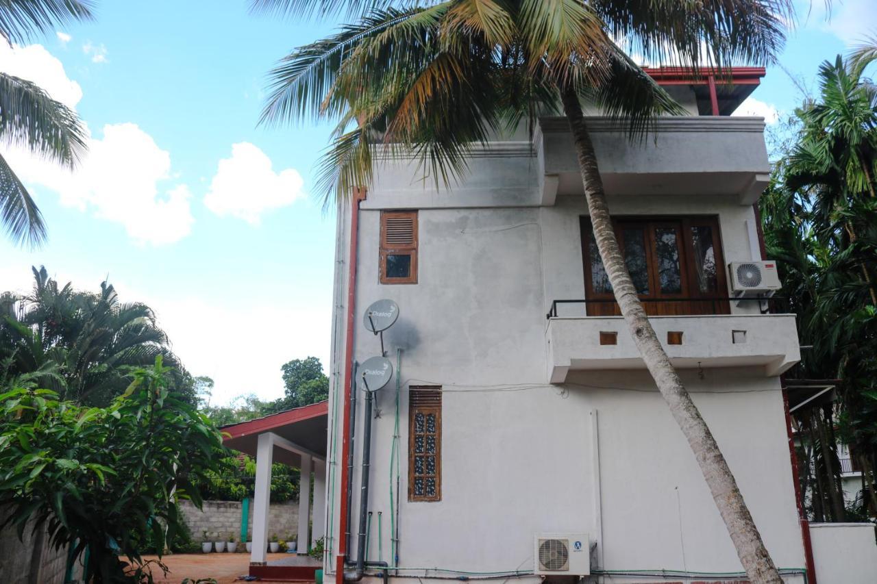 Divine Villa Anuradhapura Exteriör bild