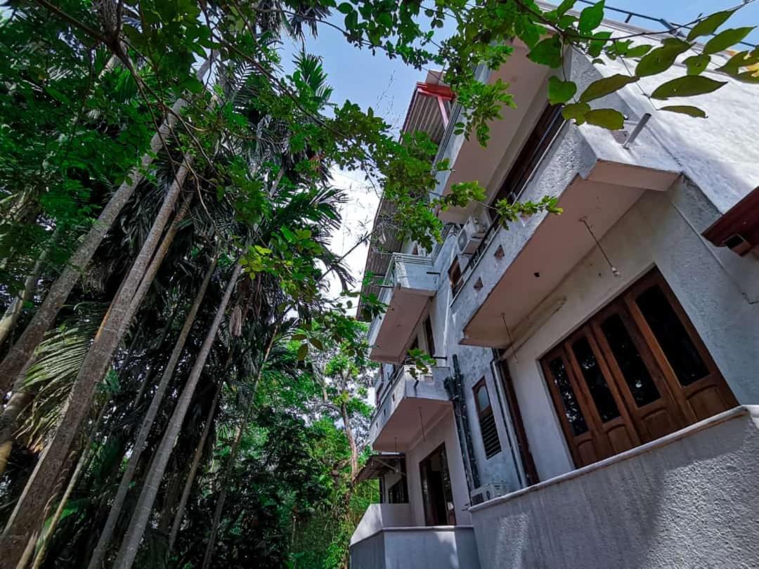 Divine Villa Anuradhapura Exteriör bild