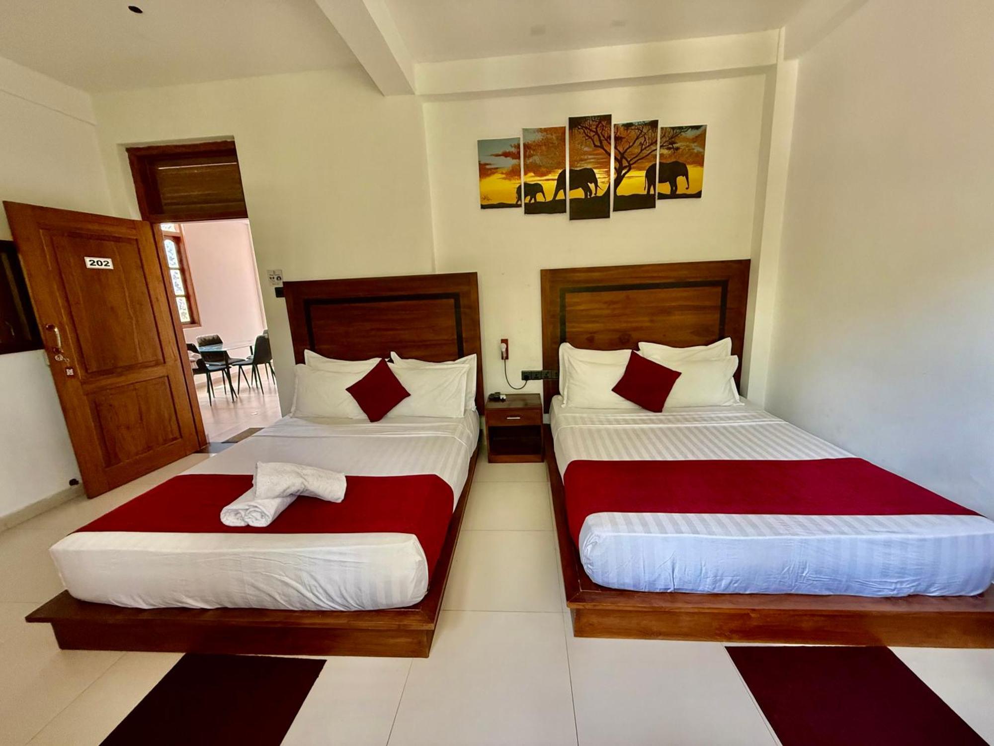 Divine Villa Anuradhapura Exteriör bild