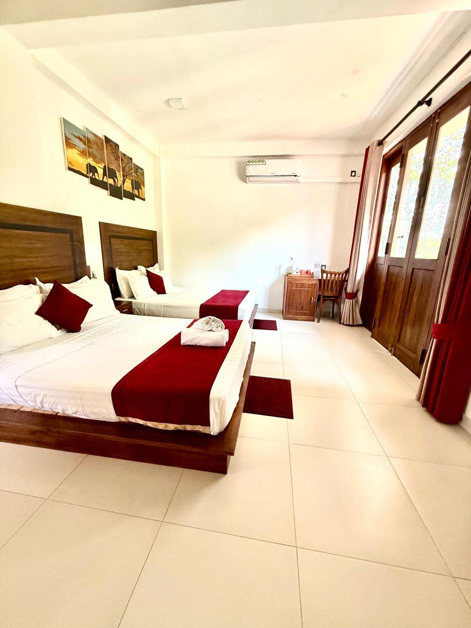 Divine Villa Anuradhapura Exteriör bild